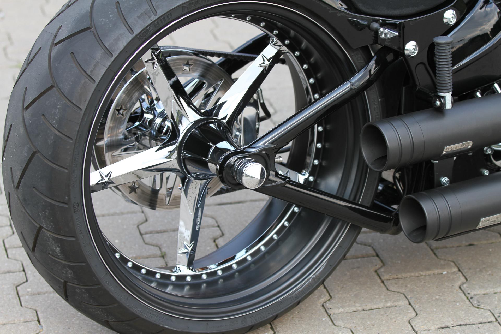 Thunderbike Midnight Racer H D Breakout Fxsb Softail Custom Umbau